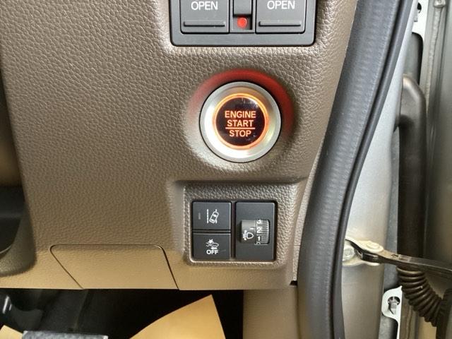 Ｎ－ＢＯＸ Ｌ　純正ディスプレイオーディオ　リアカメラ　衝突回避支援ブレーキ　Ｉ－ＳＴＯＰ　クリソナ　ＰＷ　パワステ　Ｓヒーター　スマ－トキ－　Ｂカメ　サイドエアバック　横滑り防止　ＥＴＣ車載器　ＬＥＤライト　ＵＳＢ（17枚目）