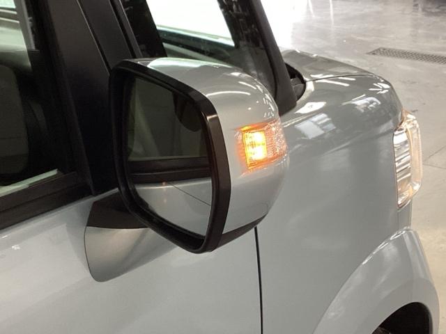 Ｎ－ＢＯＸ Ｇ・Ｌパッケージ　純正ナビ　ワンセグ　ＥＴＣ　Ｉ－ＳＴＯＰ　ベンチ席　全席ＰＷ　イモビライザー　ナビテレビ　１セグ　ＡＡＣ　横滑り防止　スマートキー　ＤＶＤ再生　ＡＢＳ　キーレスＥ　パワーステアリング　運転席エアバッグ（28枚目）