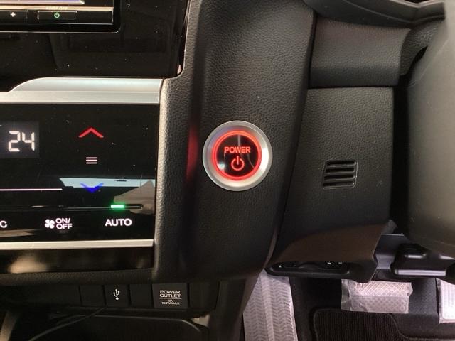 フィットハイブリッド Fコンフォートエディション 純正ナビ フルセグ リアカメラ セキュリティアラーム USB接続 スマキー ETC車載器 リヤカメラ 横滑り防止機能 地デジ LEDヘッド ABS エアバッグ パワーウインドウ アイドリングストップ(14枚目)