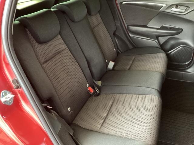 フィットハイブリッド Fコンフォートエディション 純正ナビ フルセグ リアカメラ セキュリティアラーム USB接続 スマキー ETC車載器 リヤカメラ 横滑り防止機能 地デジ LEDヘッド ABS エアバッグ パワーウインドウ アイドリングストップ(20枚目)