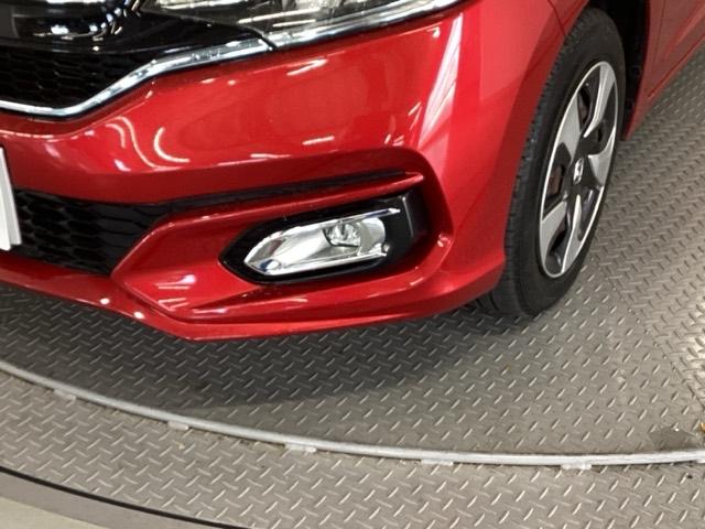 フィットハイブリッド Fコンフォートエディション 純正ナビ フルセグ リアカメラ セキュリティアラーム USB接続 スマキー ETC車載器 リヤカメラ 横滑り防止機能 地デジ LEDヘッド ABS エアバッグ パワーウインドウ アイドリングストップ(28枚目)