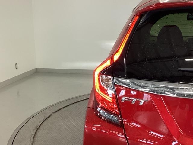 フィットハイブリッド Fコンフォートエディション 純正ナビ フルセグ リアカメラ セキュリティアラーム USB接続 スマキー ETC車載器 リヤカメラ 横滑り防止機能 地デジ LEDヘッド ABS エアバッグ パワーウインドウ アイドリングストップ(34枚目)