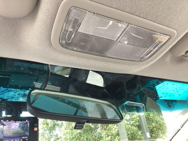 フィットハイブリッド Fコンフォートエディション 純正ナビ フルセグ リアカメラ セキュリティアラーム USB接続 スマキー ETC車載器 リヤカメラ 横滑り防止機能 地デジ LEDヘッド ABS エアバッグ パワーウインドウ アイドリングストップ(45枚目)