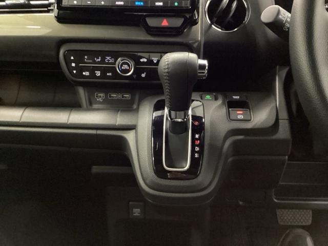 Ｎ－ＷＧＮカスタム Ｌ・ターボ　メモリーナビ　リアカメラ　フルセグ　衝突被害軽減装置　ＬＥＤランプ　クリアランスソナー　Ｂカメ　サイドエアバック　前席シートヒーター　イモビ　スマートキー・プッシュスタート　キーフリー　横滑り防止（14枚目）