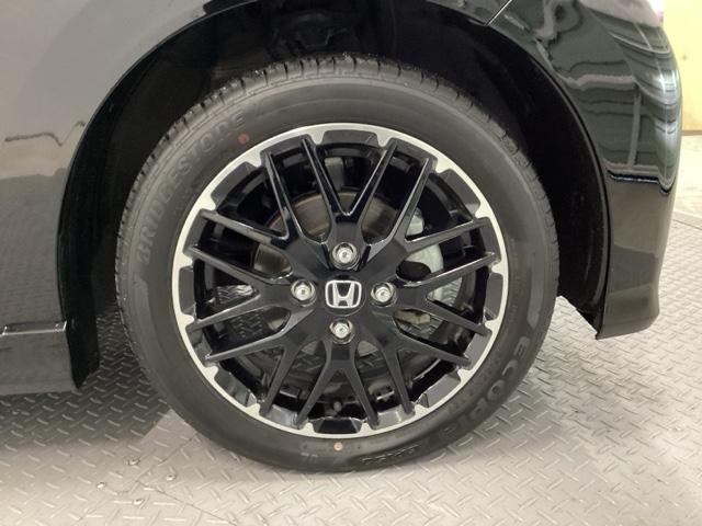 Ｎ－ＷＧＮカスタム Ｌ・ターボ　メモリーナビ　リアカメラ　フルセグ　衝突被害軽減装置　ＬＥＤランプ　クリアランスソナー　Ｂカメ　サイドエアバック　前席シートヒーター　イモビ　スマートキー・プッシュスタート　キーフリー　横滑り防止（19枚目）