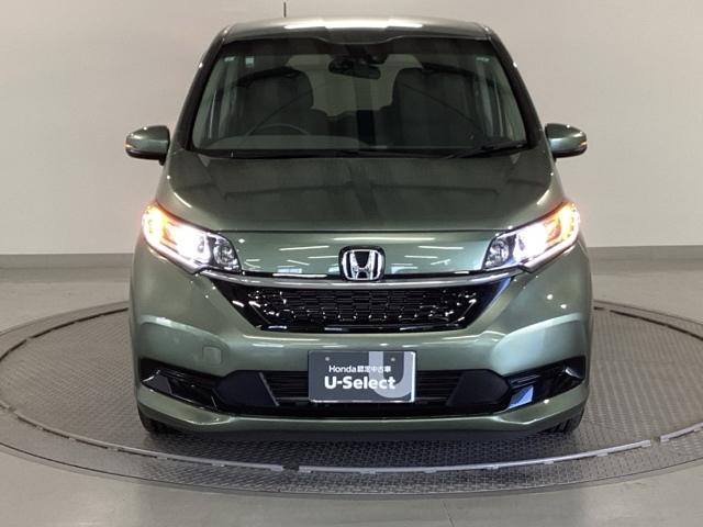 フリード Ｇ　純正ナビ　フルセグ　リアカメラ　Ａクルーズ　３列シート　ＬＥＤヘッドライト　パワーウインドウ　地デジ　Ｒカメラ　イモビ　ＶＳＡ　ＵＳＢ　ドライブレコーダー　エアコン　エアバッグ　スマートキー　キーフリ（6枚目）