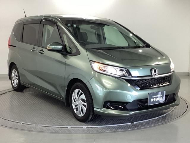 フリード Ｇ　純正ナビ　フルセグ　リアカメラ　Ａクルーズ　３列シート　ＬＥＤヘッドライト　パワーウインドウ　地デジ　Ｒカメラ　イモビ　ＶＳＡ　ＵＳＢ　ドライブレコーダー　エアコン　エアバッグ　スマートキー　キーフリ（7枚目）