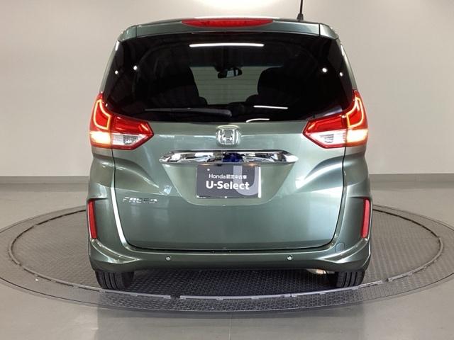 フリード Ｇ　純正ナビ　フルセグ　リアカメラ　Ａクルーズ　３列シート　ＬＥＤヘッドライト　パワーウインドウ　地デジ　Ｒカメラ　イモビ　ＶＳＡ　ＵＳＢ　ドライブレコーダー　エアコン　エアバッグ　スマートキー　キーフリ（9枚目）