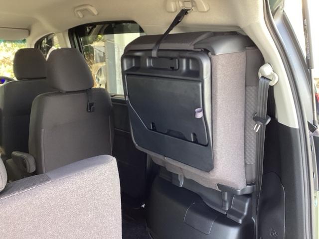 フリード Ｇ　純正ナビ　フルセグ　リアカメラ　Ａクルーズ　３列シート　ＬＥＤヘッドライト　パワーウインドウ　地デジ　Ｒカメラ　イモビ　ＶＳＡ　ＵＳＢ　ドライブレコーダー　エアコン　エアバッグ　スマートキー　キーフリ（23枚目）