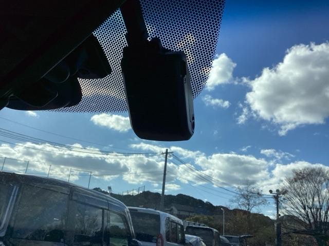 フリード Ｇ　純正ナビ　フルセグ　リアカメラ　Ａクルーズ　３列シート　ＬＥＤヘッドライト　パワーウインドウ　地デジ　Ｒカメラ　イモビ　ＶＳＡ　ＵＳＢ　ドライブレコーダー　エアコン　エアバッグ　スマートキー　キーフリ（24枚目）