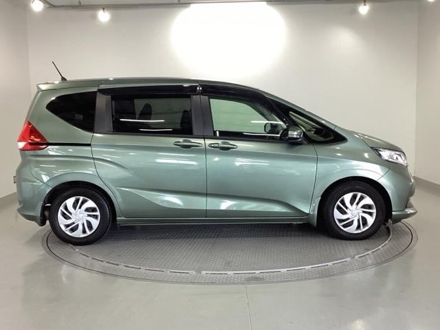 フリード Ｇ　純正ナビ　フルセグ　リアカメラ　Ａクルーズ　３列シート　ＬＥＤヘッドライト　パワーウインドウ　地デジ　Ｒカメラ　イモビ　ＶＳＡ　ＵＳＢ　ドライブレコーダー　エアコン　エアバッグ　スマートキー　キーフリ（32枚目）