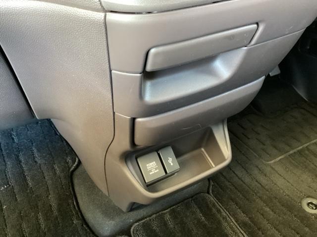 フリード Ｇ　純正ナビ　フルセグ　リアカメラ　Ａクルーズ　３列シート　ＬＥＤヘッドライト　パワーウインドウ　地デジ　Ｒカメラ　イモビ　ＶＳＡ　ＵＳＢ　ドライブレコーダー　エアコン　エアバッグ　スマートキー　キーフリ（44枚目）