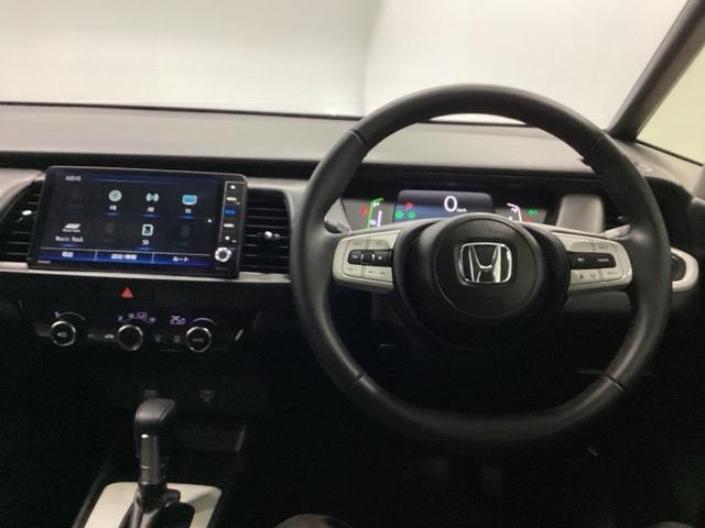 フィット e:HEVホーム HondaCONNECT対応純正メモリーナビ 前後誤発進抑制機能 クリソナ 助手席エアバッグ 運転席エアバッグ アイドリングストップ LEDライト USB接続 バックカメラ ABS サイドエアバッグ(3枚目)