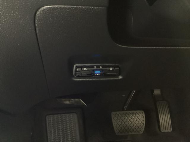 フィット e:HEVホーム HondaCONNECT対応純正メモリーナビ 前後誤発進抑制機能 クリソナ 助手席エアバッグ 運転席エアバッグ アイドリングストップ LEDライト USB接続 バックカメラ ABS サイドエアバッグ(12枚目)