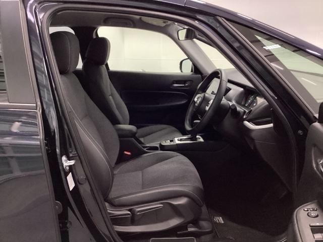 フィット e:HEVホーム HondaCONNECT対応純正メモリーナビ 前後誤発進抑制機能 クリソナ 助手席エアバッグ 運転席エアバッグ アイドリングストップ LEDライト USB接続 バックカメラ ABS サイドエアバッグ(17枚目)