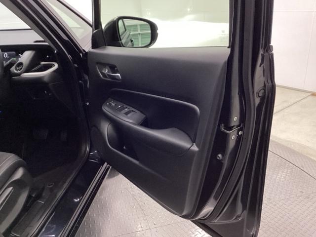 フィット e:HEVホーム HondaCONNECT対応純正メモリーナビ 前後誤発進抑制機能 クリソナ 助手席エアバッグ 運転席エアバッグ アイドリングストップ LEDライト USB接続 バックカメラ ABS サイドエアバッグ(28枚目)