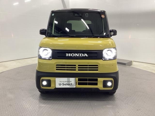 �k�d�c�w�b�h���C�g�𑕔����Ă��܂��B�k�d�c�w�b�h���C�g�͂ƂĂ����邭�A�J�̓����ԑ��s�����S�E���S�ł��B�I�[�g���C�g�R���g���[���t���Ŏ��̖͂��邳�ɉ����Ď����œ_���E�������܂�