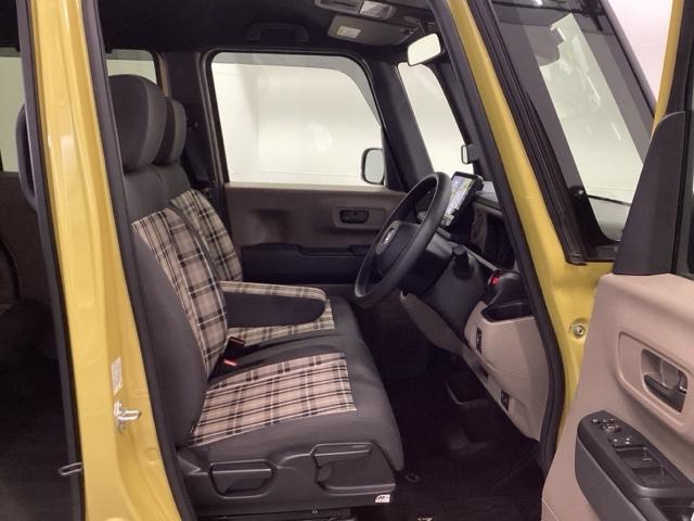 �t�����g�͏���Ȃƌq�������x���`�V�[�g�ł��B�^�]�Ȃ́A�����𒲐��ł���n�C�g�A�W���X�^�[�t���ł��B