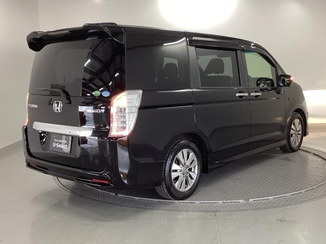 ステップワゴンスパーダ Ｚ　純正ナビ　フルセグ　リアカメラ　横滑防止　エアロ　イモビ　地デジＴＶ　バックモニタ－　３列シ－ト　キーフリー　パワーウィンド　ＥＴＣ付　ナビ・ＴＶ　エアコン　ＤＶＤ再生　運転席助手席エアバック　ＡＢＳ（8枚目）