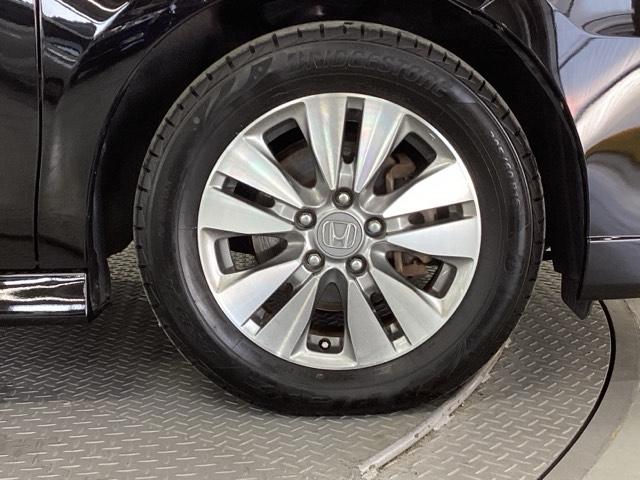 ステップワゴンスパーダ Ｚ　純正ナビ　フルセグ　リアカメラ　横滑防止　エアロ　イモビ　地デジＴＶ　バックモニタ－　３列シ－ト　キーフリー　パワーウィンド　ＥＴＣ付　ナビ・ＴＶ　エアコン　ＤＶＤ再生　運転席助手席エアバック　ＡＢＳ（27枚目）