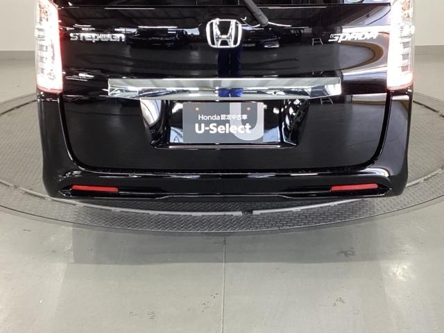 ステップワゴンスパーダ Ｚ　純正ナビ　フルセグ　リアカメラ　横滑防止　エアロ　イモビ　地デジＴＶ　バックモニタ－　３列シ－ト　キーフリー　パワーウィンド　ＥＴＣ付　ナビ・ＴＶ　エアコン　ＤＶＤ再生　運転席助手席エアバック　ＡＢＳ（35枚目）