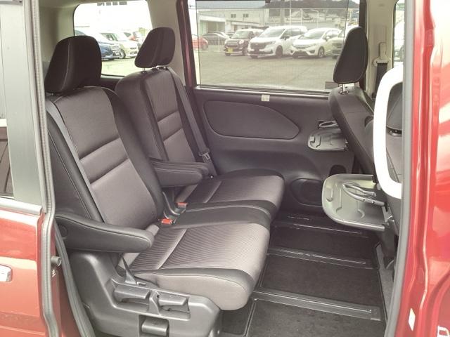 セレナ ｅ－パワーハイウェイスターＶ　純正メモリーナビ　全周囲カメラ　ＥＴＣ　３６０°カメラ　エマジェンシーブレーキ　ＤＶＤ再生機能　地デジ　ＵＳＢ入力　パーキングセンサー　３列シート　ウォークスルー　横滑り防止機能　スマキー　ＬＥＤ（17枚目）