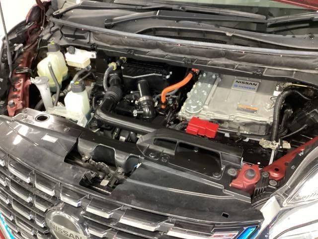 セレナ ｅ－パワーハイウェイスターＶ　純正メモリーナビ　全周囲カメラ　ＥＴＣ　３６０°カメラ　エマジェンシーブレーキ　ＤＶＤ再生機能　地デジ　ＵＳＢ入力　パーキングセンサー　３列シート　ウォークスルー　横滑り防止機能　スマキー　ＬＥＤ（21枚目）