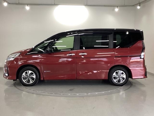 セレナ ｅ－パワーハイウェイスターＶ　純正メモリーナビ　全周囲カメラ　ＥＴＣ　３６０°カメラ　エマジェンシーブレーキ　ＤＶＤ再生機能　地デジ　ＵＳＢ入力　パーキングセンサー　３列シート　ウォークスルー　横滑り防止機能　スマキー　ＬＥＤ（27枚目）