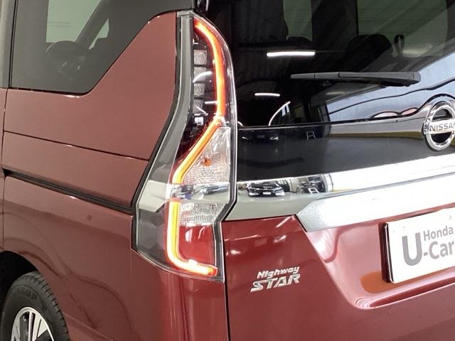 セレナ ｅ－パワーハイウェイスターＶ　純正メモリーナビ　全周囲カメラ　ＥＴＣ　３６０°カメラ　エマジェンシーブレーキ　ＤＶＤ再生機能　地デジ　ＵＳＢ入力　パーキングセンサー　３列シート　ウォークスルー　横滑り防止機能　スマキー　ＬＥＤ（29枚目）