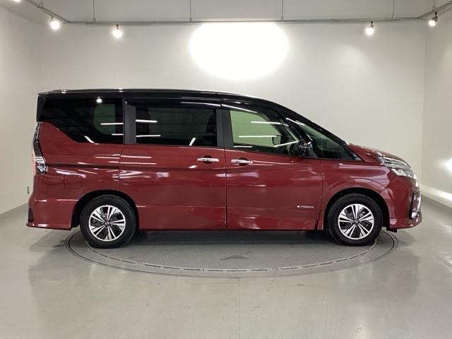 セレナ ｅ－パワーハイウェイスターＶ　純正メモリーナビ　全周囲カメラ　ＥＴＣ　３６０°カメラ　エマジェンシーブレーキ　ＤＶＤ再生機能　地デジ　ＵＳＢ入力　パーキングセンサー　３列シート　ウォークスルー　横滑り防止機能　スマキー　ＬＥＤ（33枚目）