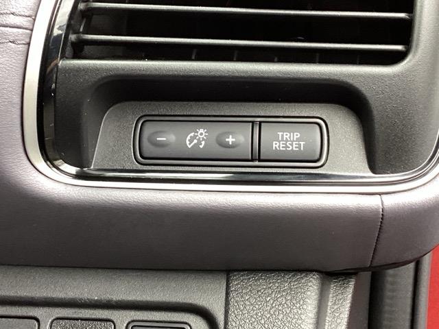 セレナ ｅ－パワーハイウェイスターＶ　純正メモリーナビ　全周囲カメラ　ＥＴＣ　３６０°カメラ　エマジェンシーブレーキ　ＤＶＤ再生機能　地デジ　ＵＳＢ入力　パーキングセンサー　３列シート　ウォークスルー　横滑り防止機能　スマキー　ＬＥＤ（45枚目）