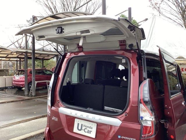 セレナ ｅ－パワーハイウェイスターＶ　純正メモリーナビ　全周囲カメラ　ＥＴＣ　３６０°カメラ　エマジェンシーブレーキ　ＤＶＤ再生機能　地デジ　ＵＳＢ入力　パーキングセンサー　３列シート　ウォークスルー　横滑り防止機能　スマキー　ＬＥＤ（69枚目）