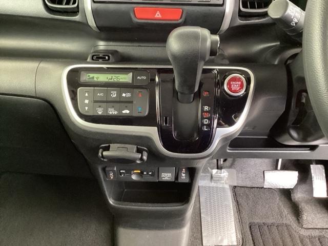 N-BOX GSSパッケージ 純正メモリーナビ 両側電動スライドドア W電動ドア Iストップ ダブルエアバック TVナビ 点検記録簿 イモビ 地デジ 前席シートヒーター スマートキー&プッシュスタート DVD視聴可 ベンチシ-ト(13枚目)