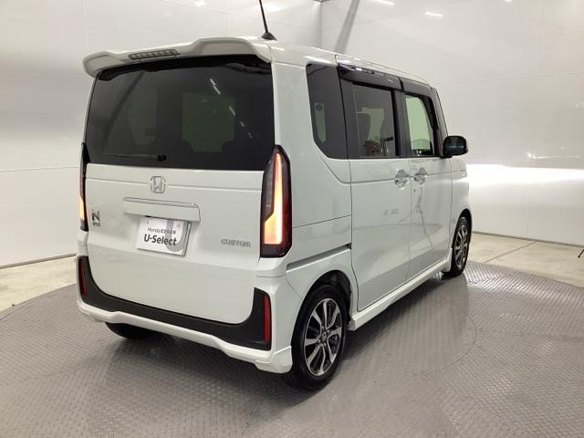 Ｎ－ＢＯＸカスタム ベースグレード　ＨｏｎｄａＣＯＮＮＥＣＴ対応純正メモリーナビ　ＵＳＢ接続　ＣＭＢＳ　Ｄレコ　ベンチシート　オートエアコン　スマートキ　ＬＥＤ　盗難防止装置　クルコン　ＥＴＣ　バックカメラ　フルセグＴＶ　エアバッグ（8枚目）