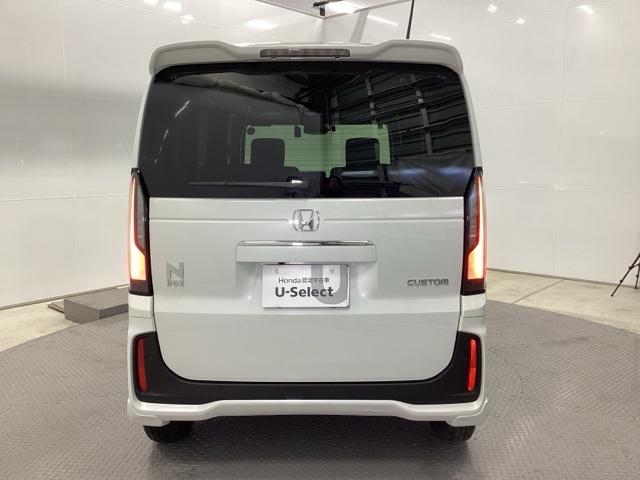 Ｎ－ＢＯＸカスタム ベースグレード　ＨｏｎｄａＣＯＮＮＥＣＴ対応純正メモリーナビ　ＵＳＢ接続　ＣＭＢＳ　Ｄレコ　ベンチシート　オートエアコン　スマートキ　ＬＥＤ　盗難防止装置　クルコン　ＥＴＣ　バックカメラ　フルセグＴＶ　エアバッグ（9枚目）