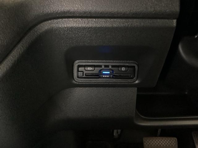 Ｎ－ＢＯＸカスタム ベースグレード　ＨｏｎｄａＣＯＮＮＥＣＴ対応純正メモリーナビ　ＵＳＢ接続　ＣＭＢＳ　Ｄレコ　ベンチシート　オートエアコン　スマートキ　ＬＥＤ　盗難防止装置　クルコン　ＥＴＣ　バックカメラ　フルセグＴＶ　エアバッグ（14枚目）
