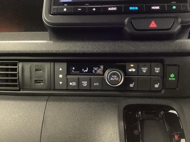 Ｎ－ＢＯＸカスタム ベースグレード　ＨｏｎｄａＣＯＮＮＥＣＴ対応純正メモリーナビ　ＵＳＢ接続　ＣＭＢＳ　Ｄレコ　ベンチシート　オートエアコン　スマートキ　ＬＥＤ　盗難防止装置　クルコン　ＥＴＣ　バックカメラ　フルセグＴＶ　エアバッグ（15枚目）