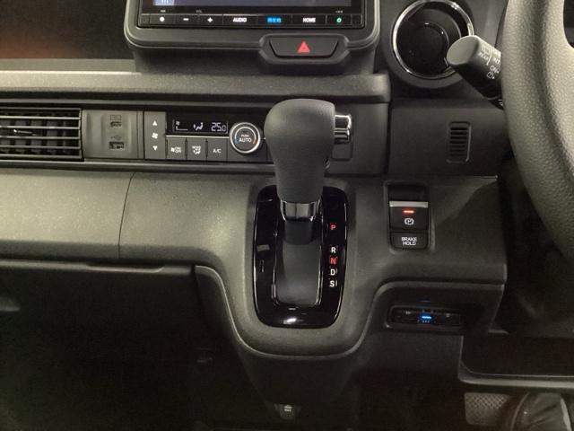 Ｎ－ＢＯＸカスタム ベースグレード　ＨｏｎｄａＣＯＮＮＥＣＴ対応純正メモリーナビ　ＵＳＢ接続　ＣＭＢＳ　Ｄレコ　ベンチシート　オートエアコン　スマートキ　ＬＥＤ　盗難防止装置　クルコン　ＥＴＣ　バックカメラ　フルセグＴＶ　エアバッグ（16枚目）