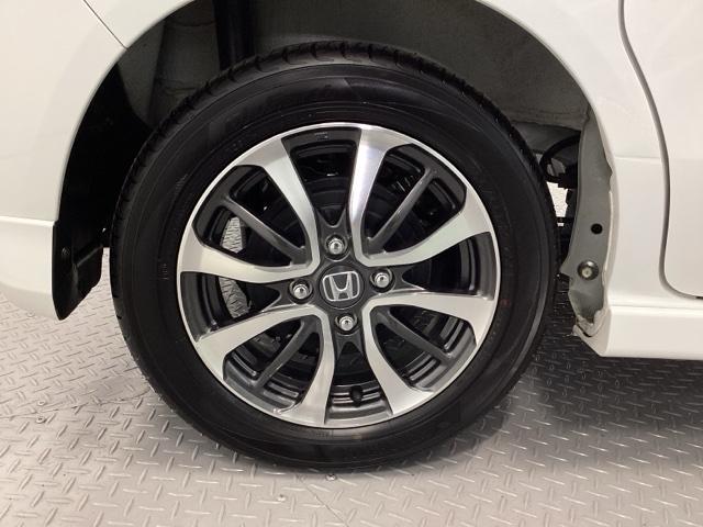 Ｎ－ＢＯＸカスタム ベースグレード　ＨｏｎｄａＣＯＮＮＥＣＴ対応純正メモリーナビ　ＵＳＢ接続　ＣＭＢＳ　Ｄレコ　ベンチシート　オートエアコン　スマートキ　ＬＥＤ　盗難防止装置　クルコン　ＥＴＣ　バックカメラ　フルセグＴＶ　エアバッグ（25枚目）