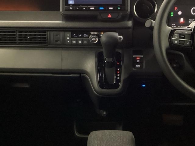 Ｎ－ＢＯＸカスタム ベースグレード　ＨｏｎｄａＣＯＮＮＥＣＴ対応純正メモリーナビ　ＵＳＢ接続　ＣＭＢＳ　Ｄレコ　ベンチシート　オートエアコン　スマートキ　ＬＥＤ　盗難防止装置　クルコン　ＥＴＣ　バックカメラ　フルセグＴＶ　エアバッグ（30枚目）