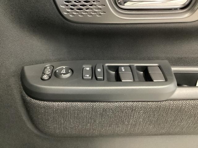 Ｎ－ＢＯＸカスタム ベースグレード　ＨｏｎｄａＣＯＮＮＥＣＴ対応純正メモリーナビ　ＵＳＢ接続　ＣＭＢＳ　Ｄレコ　ベンチシート　オートエアコン　スマートキ　ＬＥＤ　盗難防止装置　クルコン　ＥＴＣ　バックカメラ　フルセグＴＶ　エアバッグ（32枚目）