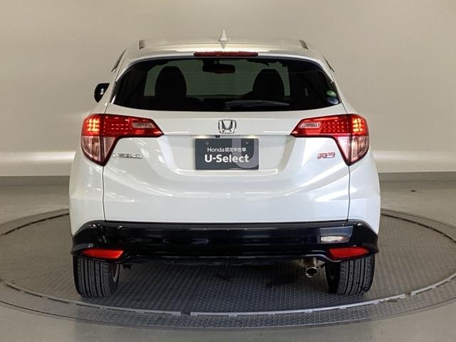 ヴェゼル ＲＳ・ホンダセンシング　メモリーナビ　リアカメラ　ＥＴＣ　盗難防止　バックモニター　サイドエアバック　スマ－トキ－　シートヒータ　ＬＥＤライト　地デジＴＶ　フルオートエアコン　整備記録簿　ＤＶＤ　横滑り防止機能　ナビ＆ＴＶ（9枚目）