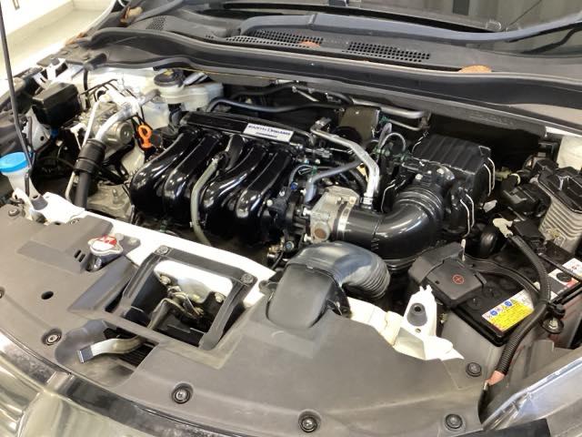 ヴェゼル ＲＳ・ホンダセンシング　メモリーナビ　リアカメラ　ＥＴＣ　盗難防止　バックモニター　サイドエアバック　スマ－トキ－　シートヒータ　ＬＥＤライト　地デジＴＶ　フルオートエアコン　整備記録簿　ＤＶＤ　横滑り防止機能　ナビ＆ＴＶ（20枚目）