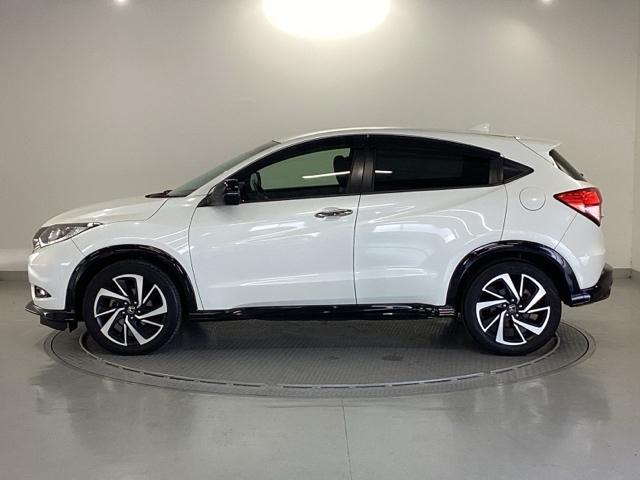 ヴェゼル ＲＳ・ホンダセンシング　メモリーナビ　リアカメラ　ＥＴＣ　盗難防止　バックモニター　サイドエアバック　スマ－トキ－　シートヒータ　ＬＥＤライト　地デジＴＶ　フルオートエアコン　整備記録簿　ＤＶＤ　横滑り防止機能　ナビ＆ＴＶ（26枚目）