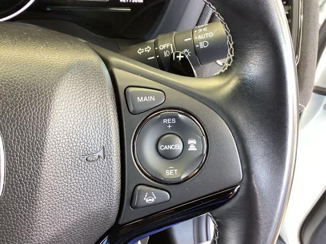 ヴェゼル ＲＳ・ホンダセンシング　メモリーナビ　リアカメラ　ＥＴＣ　盗難防止　バックモニター　サイドエアバック　スマ－トキ－　シートヒータ　ＬＥＤライト　地デジＴＶ　フルオートエアコン　整備記録簿　ＤＶＤ　横滑り防止機能　ナビ＆ＴＶ（42枚目）