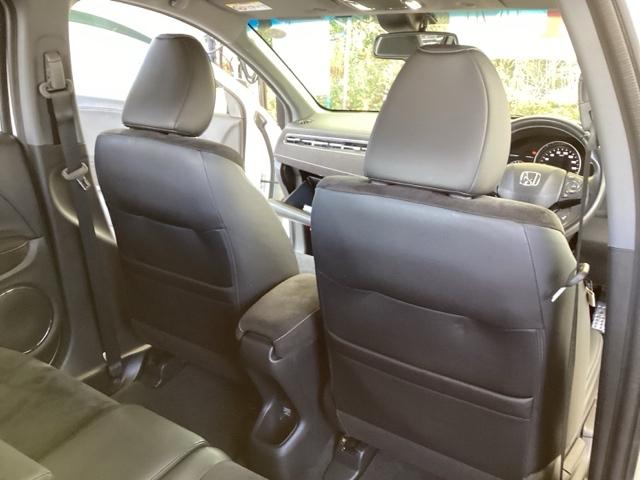 ヴェゼル ＲＳ・ホンダセンシング　メモリーナビ　リアカメラ　ＥＴＣ　盗難防止　バックモニター　サイドエアバック　スマ－トキ－　シートヒータ　ＬＥＤライト　地デジＴＶ　フルオートエアコン　整備記録簿　ＤＶＤ　横滑り防止機能　ナビ＆ＴＶ（56枚目）