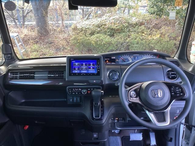 Ｎ－ＢＯＸカスタム Ｇ・Ｌホンダセンシング　純正ナビ　フルセグ　リアカメラ　地デジＴＶ　助手席エアバッグ　キーレス　シートＨ　アイドリングＳＴ　セキュリティーアラーム　スマ－トキ－　ナビＴＶ　ＥＴＣ　前車追従機能　サイドエアバッグ　ＵＳＢ（3枚目）