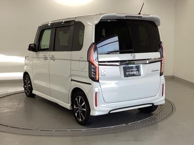 Ｎ－ＢＯＸカスタム Ｇ・Ｌホンダセンシング　純正ナビ　フルセグ　リアカメラ　地デジＴＶ　助手席エアバッグ　キーレス　シートＨ　アイドリングＳＴ　セキュリティーアラーム　スマ－トキ－　ナビＴＶ　ＥＴＣ　前車追従機能　サイドエアバッグ　ＵＳＢ（10枚目）
