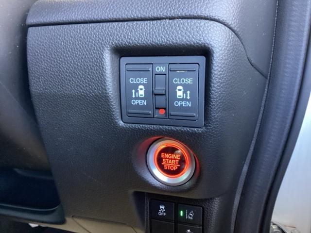 Ｎ－ＢＯＸカスタム Ｇ・Ｌホンダセンシング　純正ナビ　フルセグ　リアカメラ　地デジＴＶ　助手席エアバッグ　キーレス　シートＨ　アイドリングＳＴ　セキュリティーアラーム　スマ－トキ－　ナビＴＶ　ＥＴＣ　前車追従機能　サイドエアバッグ　ＵＳＢ（16枚目）