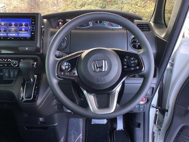 Ｎ－ＢＯＸカスタム Ｇ・Ｌホンダセンシング　純正ナビ　フルセグ　リアカメラ　地デジＴＶ　助手席エアバッグ　キーレス　シートＨ　アイドリングＳＴ　セキュリティーアラーム　スマ－トキ－　ナビＴＶ　ＥＴＣ　前車追従機能　サイドエアバッグ　ＵＳＢ（18枚目）